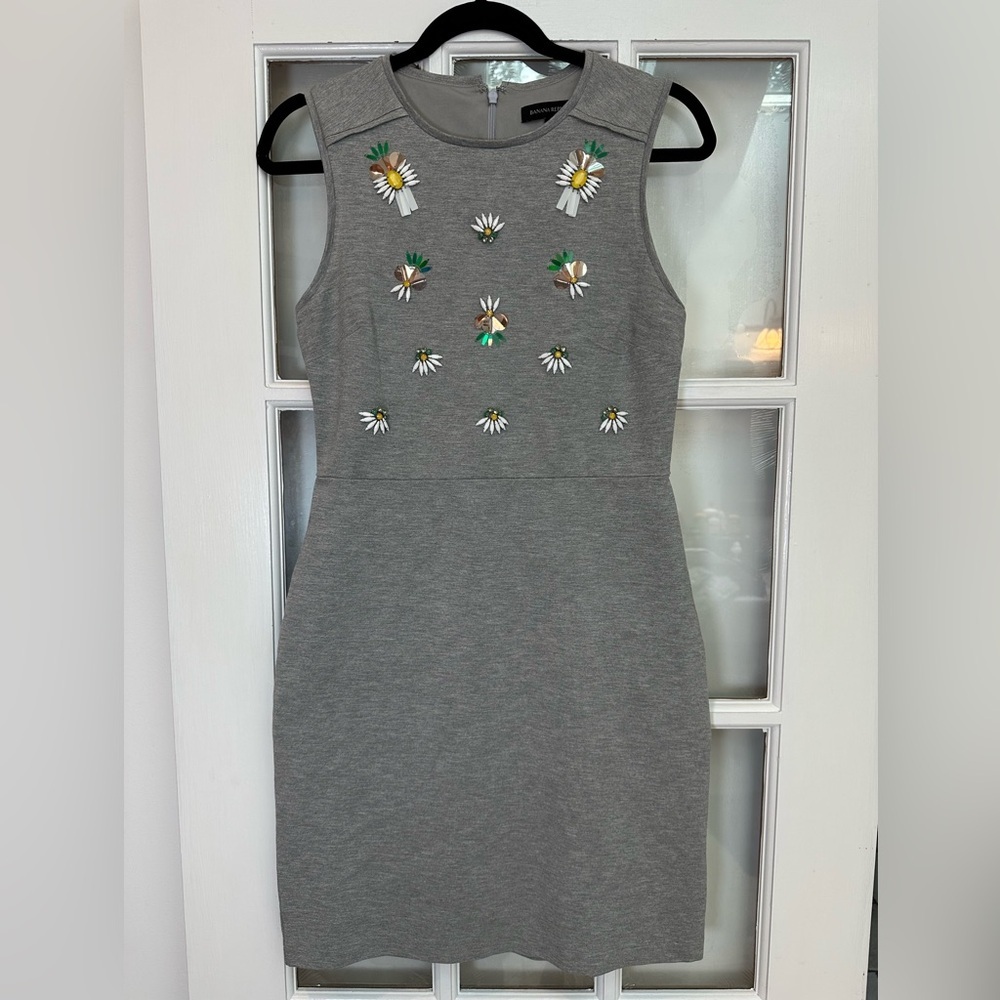 BANANA REPUBLIC Gray Floral Pineapple Sequin Embellished Stretch Dress Size 2 XS
